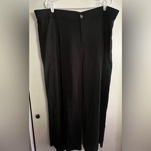 Black Wide Leg Slack Style Pants with Pockets (Size 22 Short)
